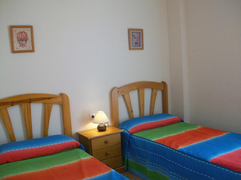 Apartamentos Par Tres - Oliva Nova Δωμάτιο φωτογραφία