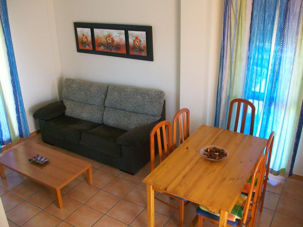 Apartamentos Par Tres - Oliva Nova Εξωτερικό φωτογραφία