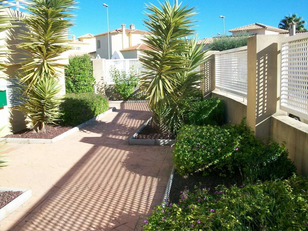 Apartamentos Par Tres - Oliva Nova Εξωτερικό φωτογραφία